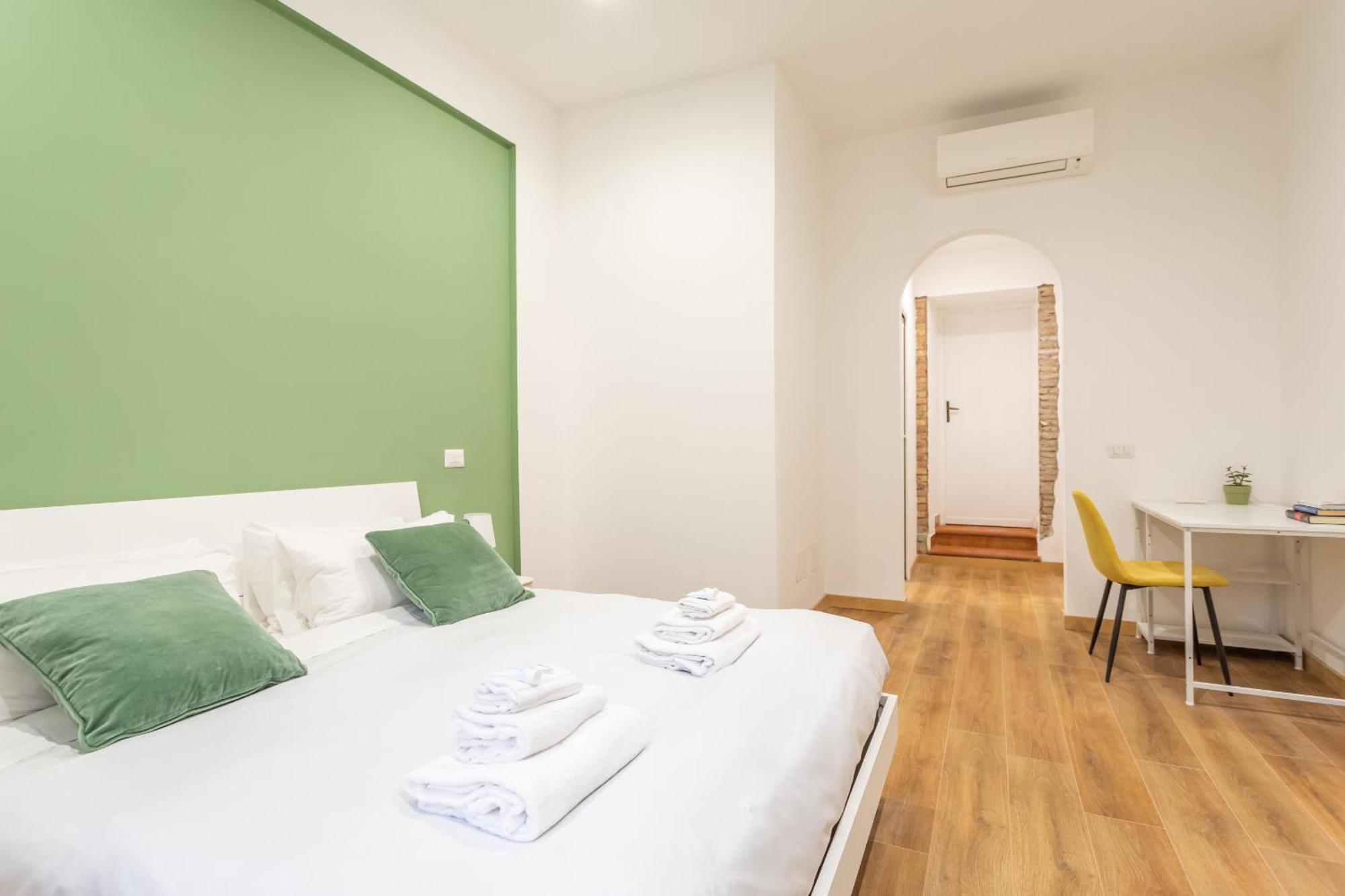2 Bdr Navona Quintessential Charm Apartment Рим Екстериор снимка